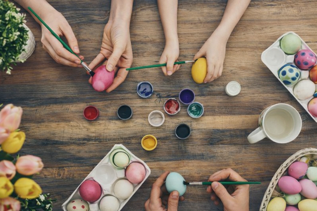 Tojásfestés profi módon otthon: csak néhány filléres dolog kell hozzá