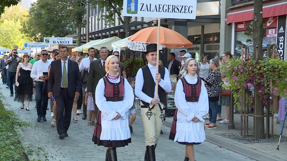 Hromnapos programkavalkd – Elkezddtt a Vadprklt- s Borfesztivl Zalaegerszegen