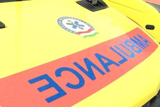 Újabb baleset történt a 76-os főúton: szalagkorlátnak ütközött egy autó Kisbucsánál