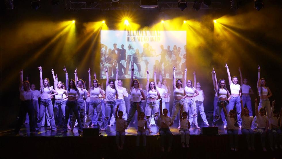 Mamma Mia show-val kprztatta el a kznsget az Eleven Dance