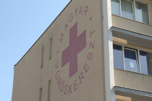 Érvényben marad a vörös kód