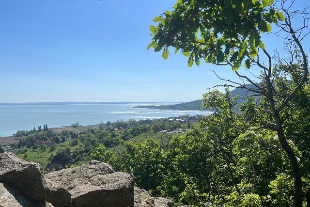 Heteken t szennyvz folyt a Balatonba 