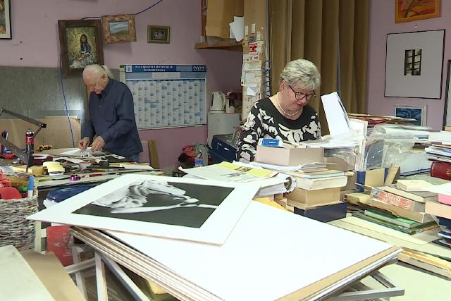 Könyvkötészet és képkeretezés – a Balog házaspár szakmái ma már ritkaságnak számítanak