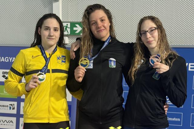 Érmek és népes egerszegi csapat a hosszútávúszó medencés ob-n
