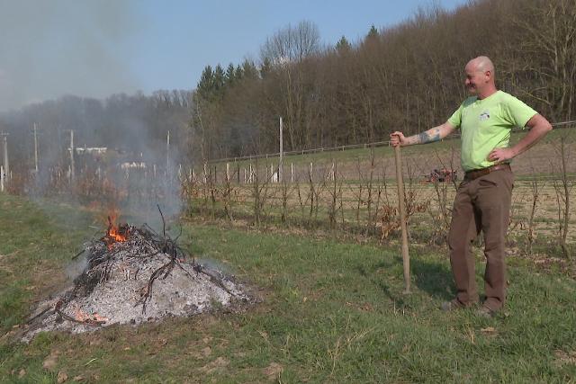 A tűzgyújtás szabályai – A veszélyekre figyelmeztetnek