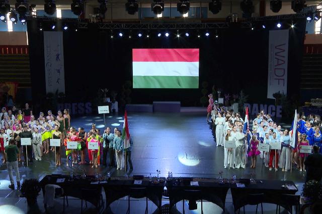 Nyolc ország táncosai mérték össze tudásukat Zalaegerszegen