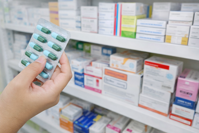 Készül a jogszabály: patikus is írhat majd fel gyógyszert