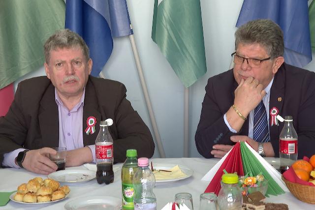 Sajtóreggelire várták az újságírókat az MSZP helyi irodájába