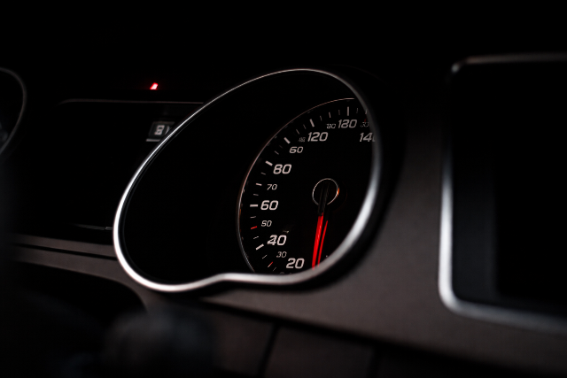 Így változik a műszaki vizsga díja idén