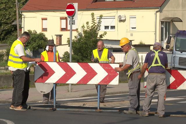 Közműrekonstrukció kezdődött a Kisfaludy utcában