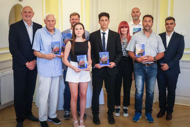 A szezon legjobbjait díjazta a megyei kosárlabda szövetség