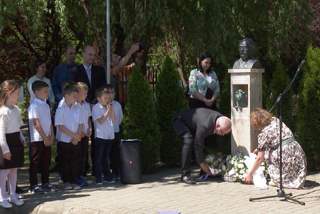 Ünnepséget tartottak Teskándon, a Csukás István Általános Iskolában
