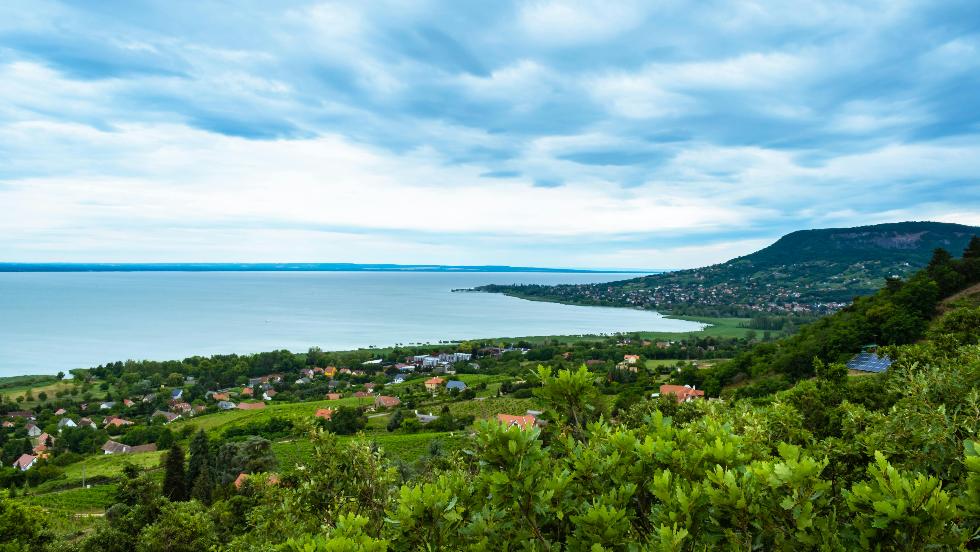 A Balatonnl vagy az Adrin drgbb a nyarals?