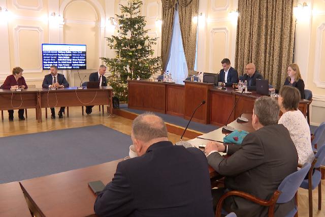 Közmeghallgatás a díszteremben