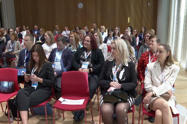 Megtalálni és megtartani a munkaerőt