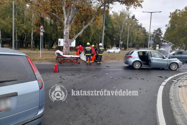 Két autó karambolozott Zalaegerszegen