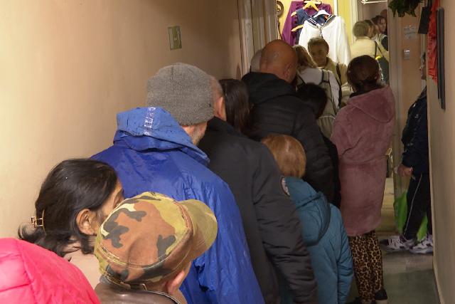 Felkészültek a télre – Több százan keresik fel az adományközpontot