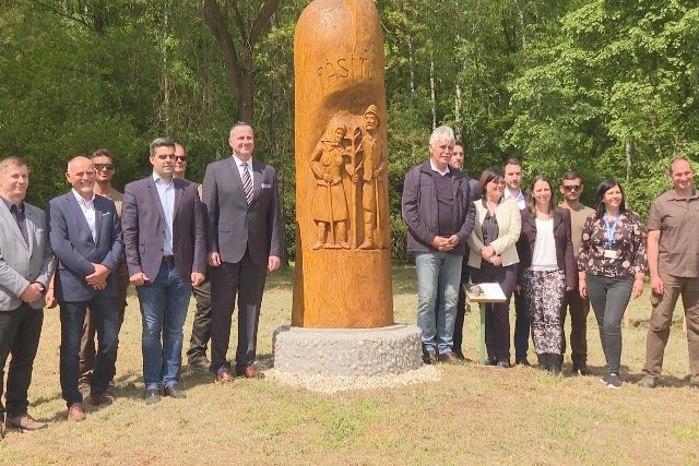 Megjult a szobor a Parkerdben