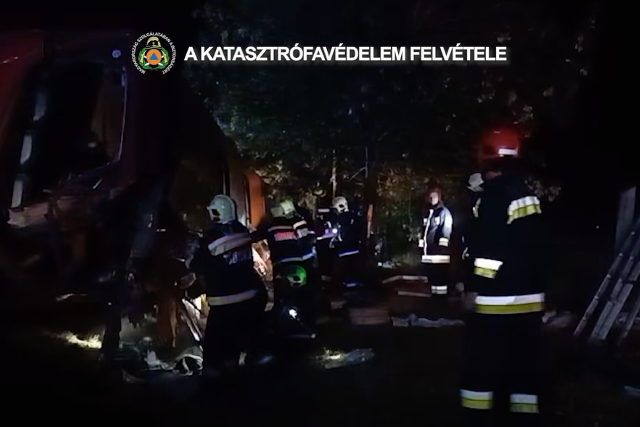 Tizenkét halálos áldozata van az M3-ason történt tömegszerencsétlenségnek