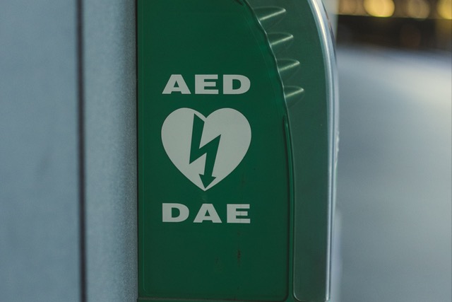 Defibrilltorokat teleptett az OMV az autplyk mentn zemel benzinktjain