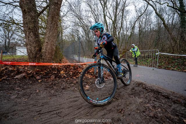 GreenZone ZKSE: Dobogók és győzelem a Kamaraerdőben rendezett Cyclo-cross Magyar Kupán