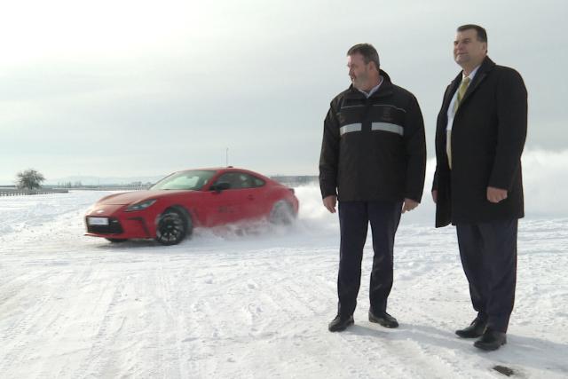 Évindító a tesztpályán