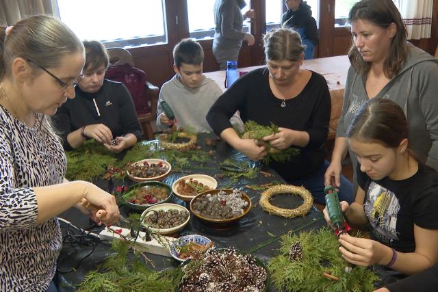 Adventi Nyitott Mhelygalrik Napjt tartottak 