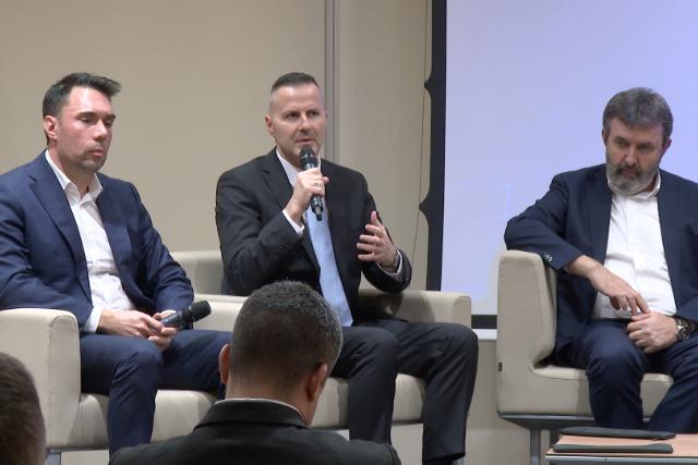 Fórum az adatbiztonságról – A kifizetések 42 százaléka az online térben történik