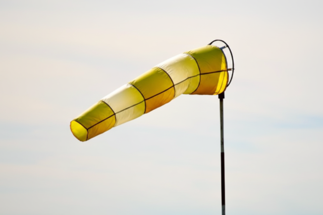 Vasárnap érkezik a viharos szél