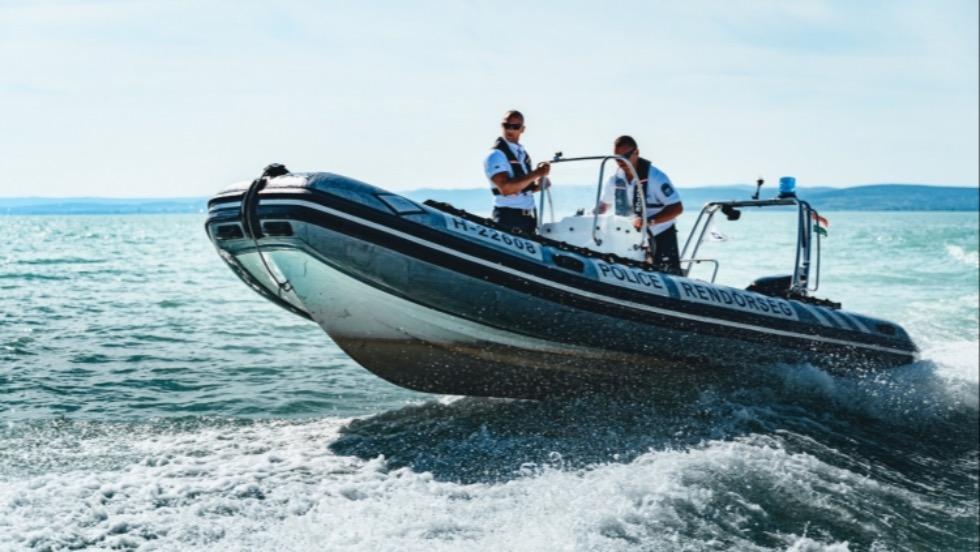 A htvgi ers szl miatt szmos strandolt kellett kimenteni a Balatonbl