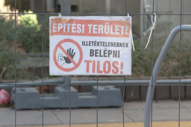 Játszótér-felújítás a Dísz téren