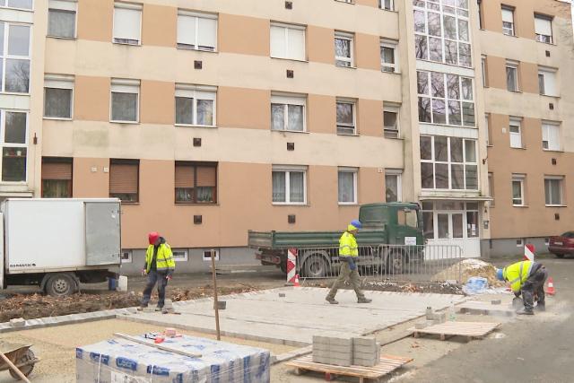 Új parkolók épülnek a Platán soron