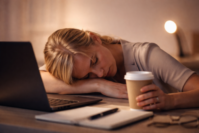 Folyton fáradt? Lehetséges okok és fontos tudnivalók