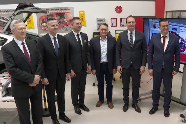 Új oktatóközpont nyílt a Zalaegerszegi Innovációs Parkban