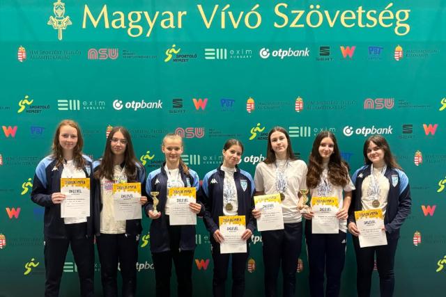 Két csapatbajnoki címet szereztek a zrínyisek a Vívó Tőr Diákolimpián