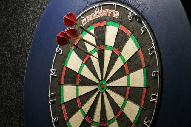 Rekordlétszám a DartsCsütörtökön – 25-en álltak táblához