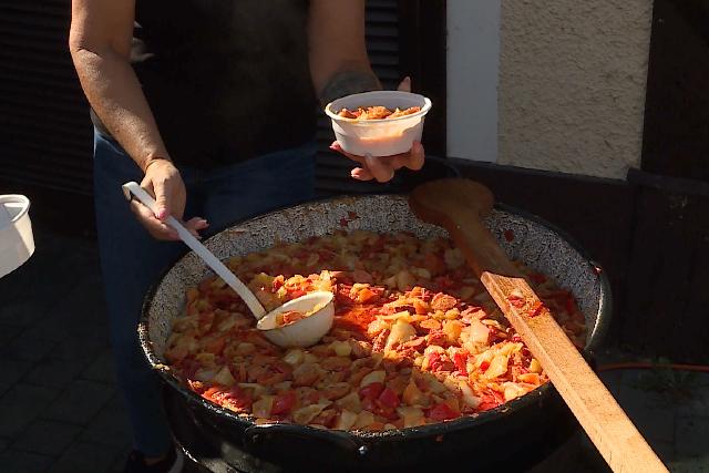 Lecsval vrtk a vsrlkat a zalaegerszegi piacon