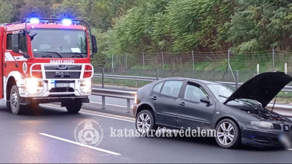 Szalagkorltnak tkztt egy aut Zalaegerszeg s Alsnemesapti kztt