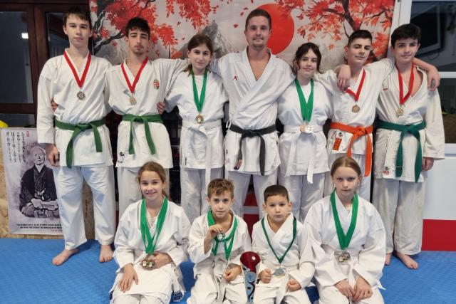 Sikeres hétvége Sopronban: remek eredményekkel tértek haza a zalaegerszegi karatékák