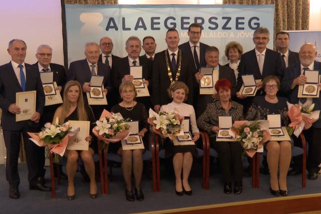 Átadták az idei Zalaegerszegért díjakat és polgármesteri okleveleket