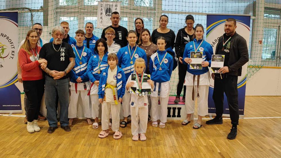 Remekl szerepeltek a Zalaegerszegi Shotokan Karate Egyeslet versenyzi Ajkn