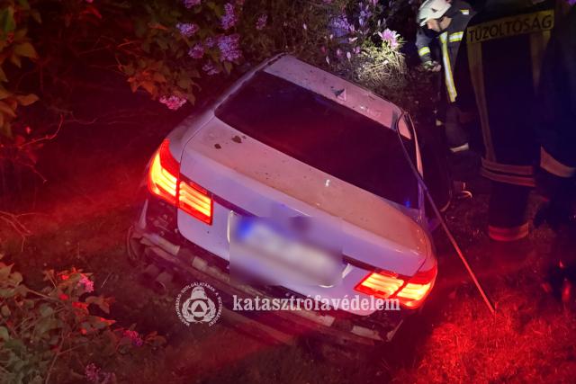 Árokban landolt egy autó Zajkon