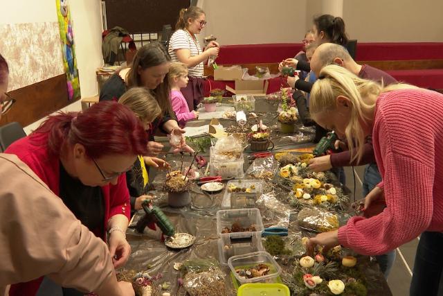 Húsvéti forgatag az Izsák-iskolában