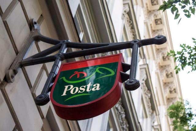 Hőségriasztás: átmeneti intézkedéseket vezetett be a Magyar Posta