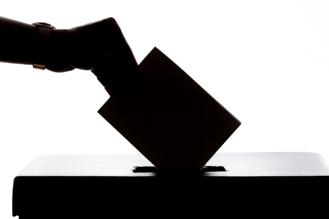 A hétvégén 8 millió szavazóra számítanak – fontos tudnivalók