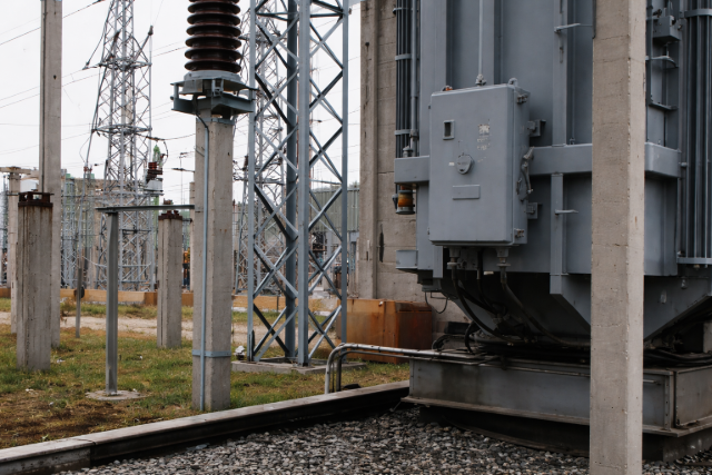 Káosz a vasúton: áramzavar miatt álltak le a vonatok a déli parton