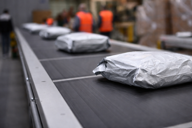 A DPD szerint a csomagok 10 százaléka késik karácsony előtt – vizsgálat indul