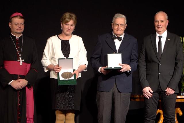 „A test és a lélek orvosa” – Boldog Batthyány László-díj